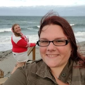 Meet your Posher, Fallon